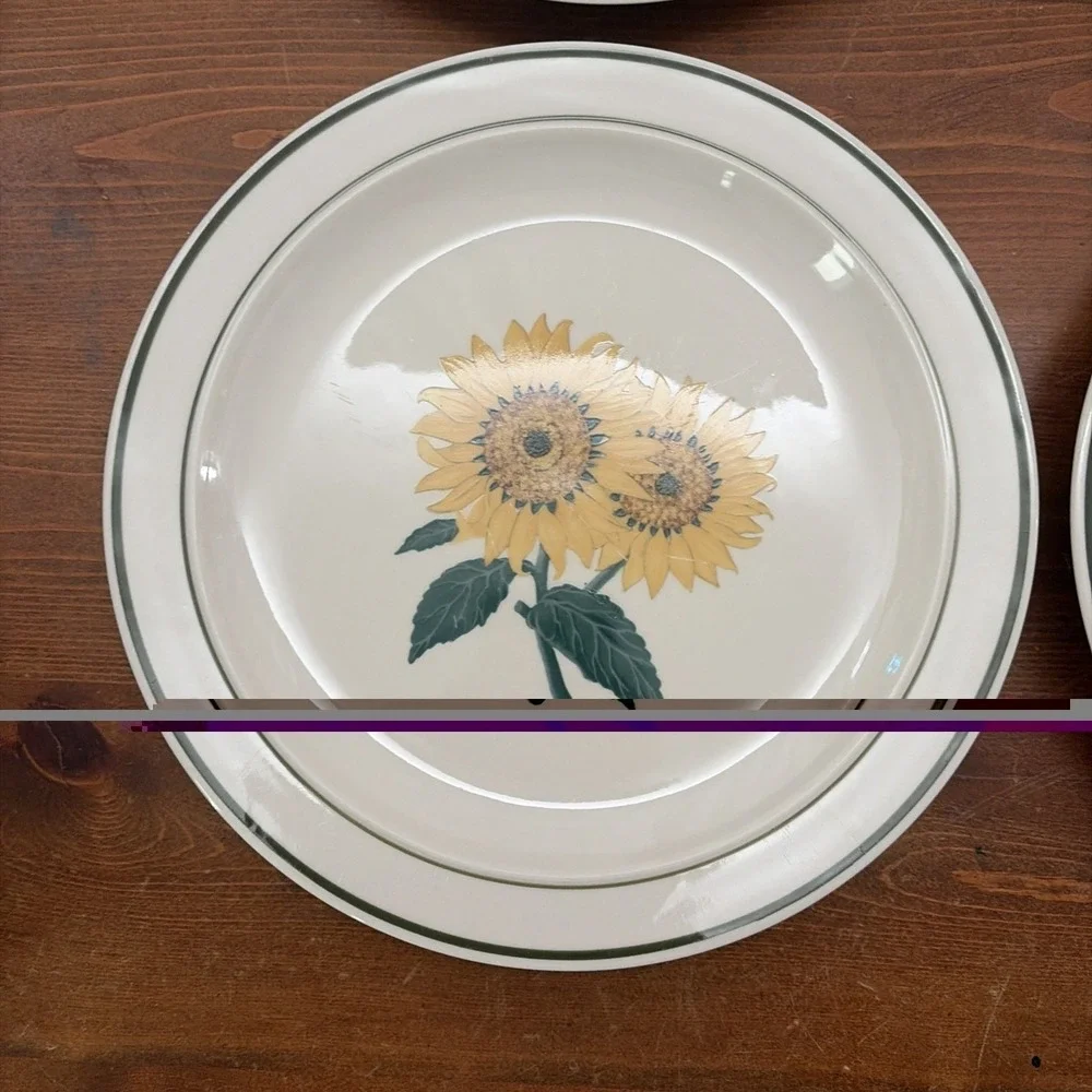 Set/4 Vintage Sunflower Design Dinner Plates, Double Green Trim, Stoneware 10.25